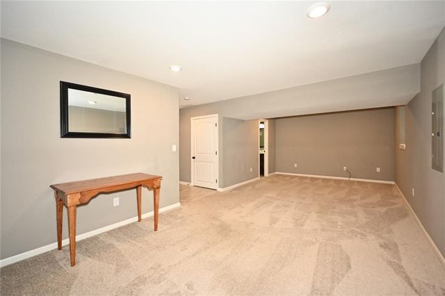 1103 E 18th Street, Kearney, MO 64060