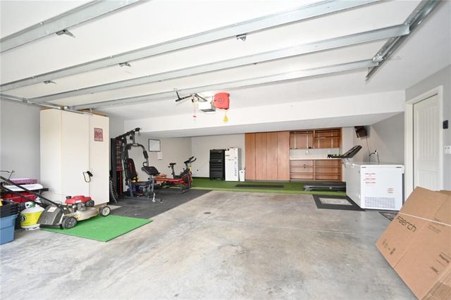 1103 E 18th Street, Kearney, MO 64060