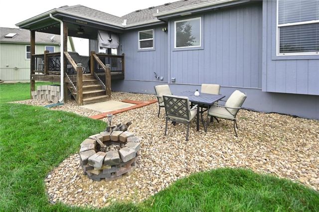 1103 E 18th Street, Kearney, MO 64060