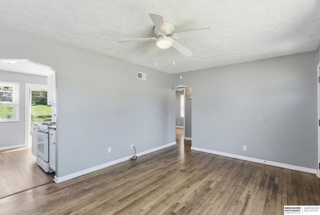6539 Binney Street, Omaha, NE 68104