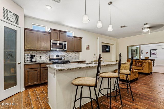 12108 RED MAN Drive, El Paso, TX 79934