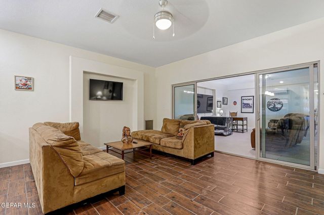 12108 RED MAN Drive, El Paso, TX 79934