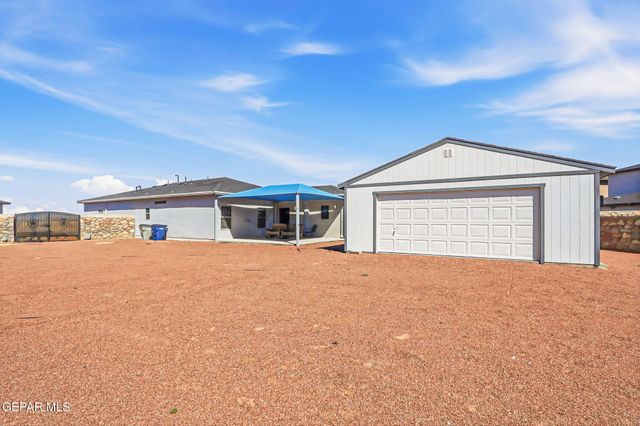 12108 RED MAN Drive, El Paso, TX 79934