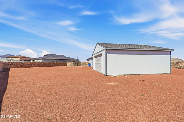 12108 RED MAN Drive, El Paso, TX 79934