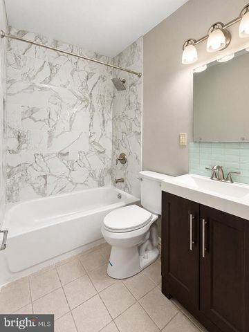 871 N 5TH ST, Philadelphia, PA 19123