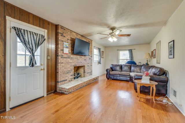 1674 Gale Lane, Kingsport, TN 37660