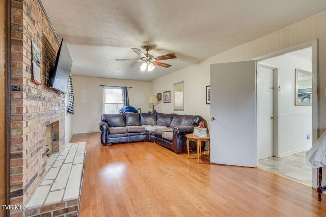 1674 Gale Lane, Kingsport, TN 37660