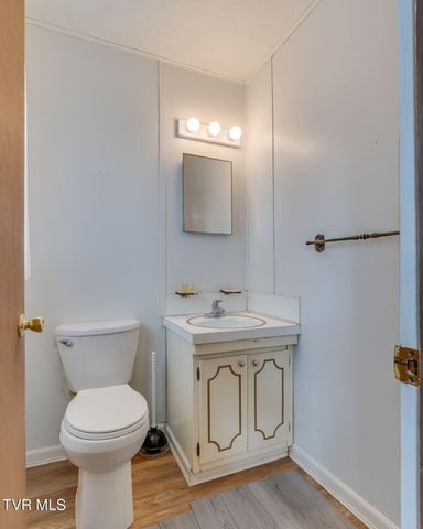 1674 Gale Lane, Kingsport, TN 37660