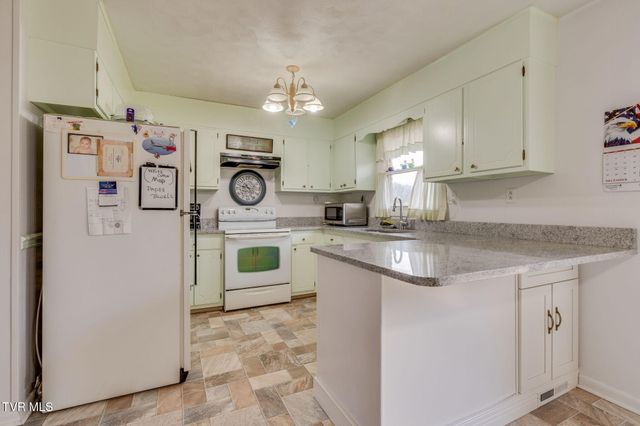 1674 Gale Lane, Kingsport, TN 37660