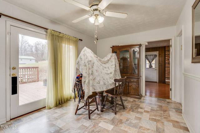 1674 Gale Lane, Kingsport, TN 37660