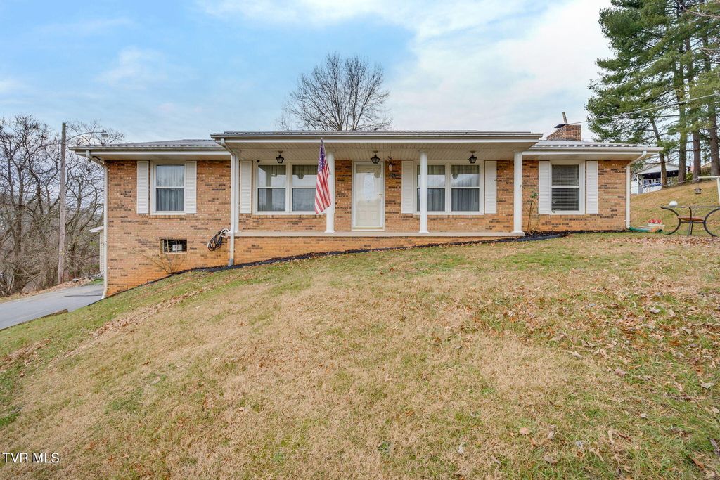 1674 Gale Lane, Kingsport, TN 37660