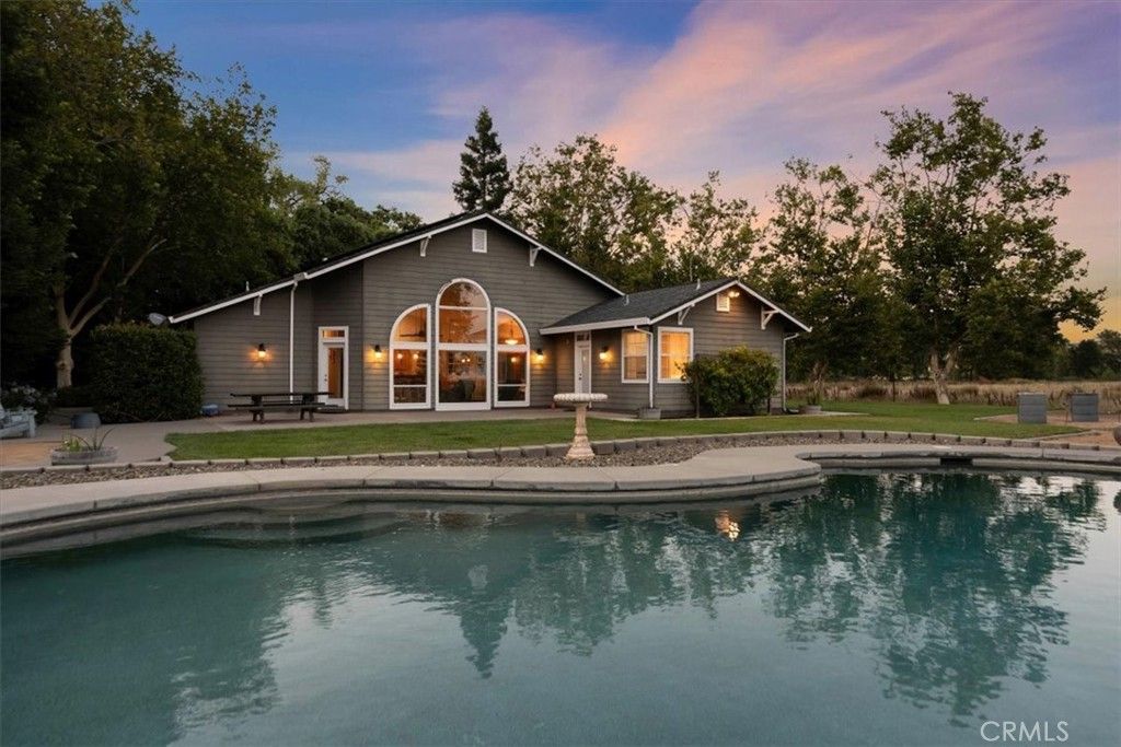 Image 11 of property listing at 10975 Shasta Boulevard, Los Molinos, CA 96055