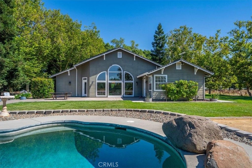 Image 15 of property listing at 10975 Shasta Boulevard, Los Molinos, CA 96055