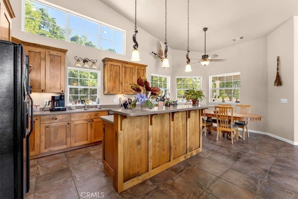 Image 29 of property listing at 10975 Shasta Boulevard, Los Molinos, CA 96055
