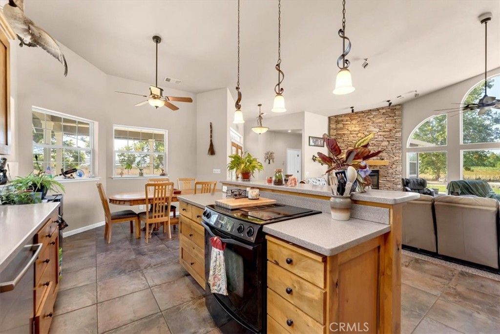 Image 30 of property listing at 10975 Shasta Boulevard, Los Molinos, CA 96055