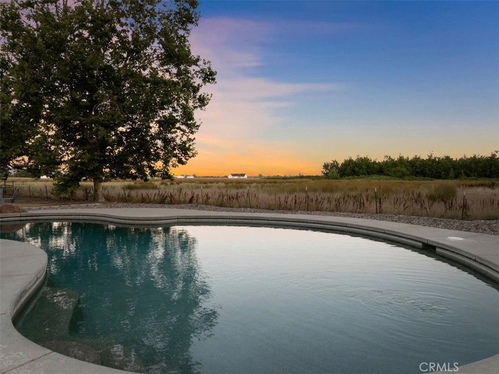 Image 4 of property listing at 10975 Shasta Boulevard, Los Molinos, CA 96055