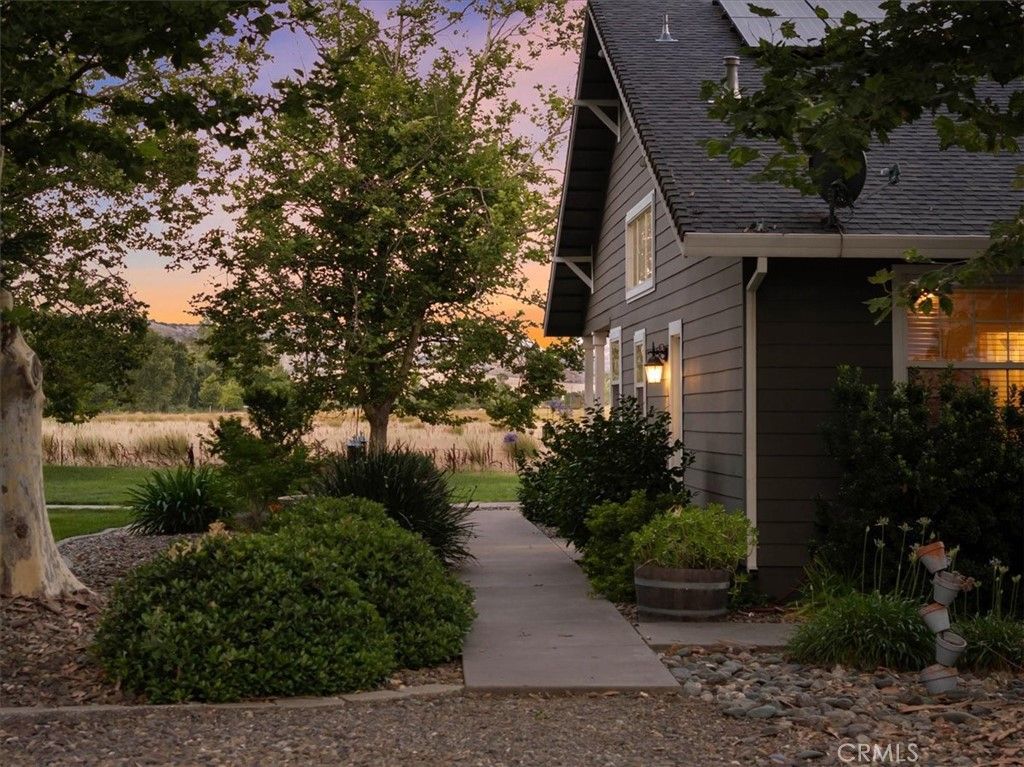 Image 8 of property listing at 10975 Shasta Boulevard, Los Molinos, CA 96055