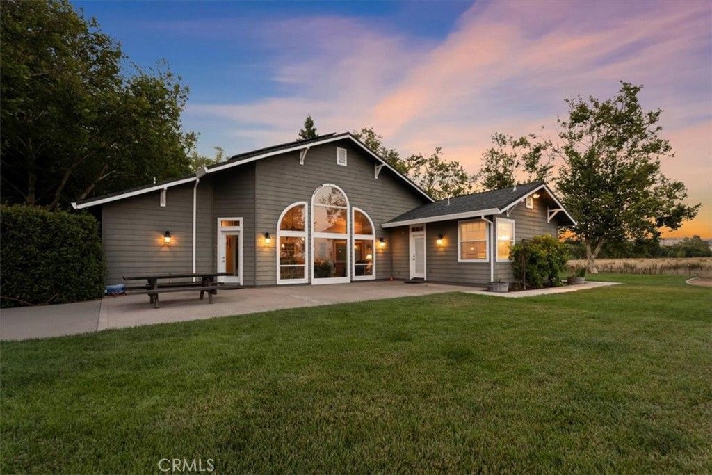 Image 9 of property listing at 10975 Shasta Boulevard, Los Molinos, CA 96055