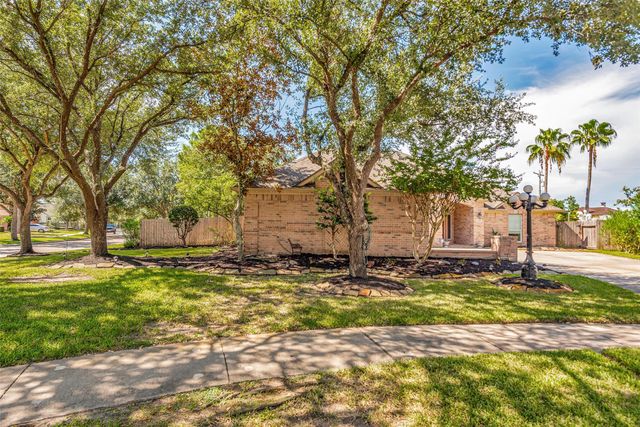 2364 Autumn Mist Court, League City, TX 77573