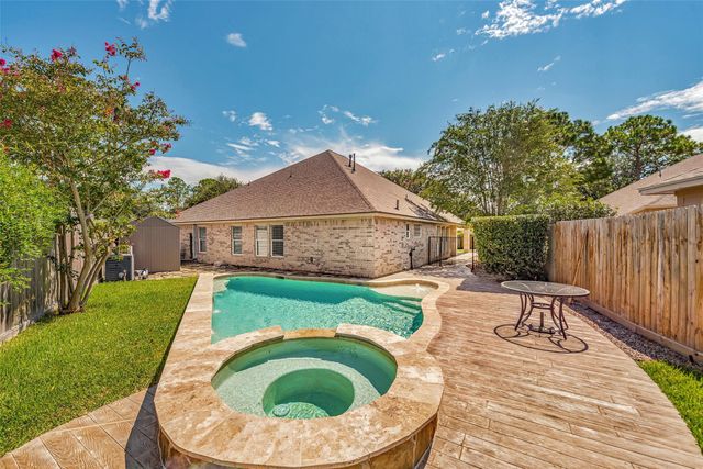 2364 Autumn Mist Court, League City, TX 77573