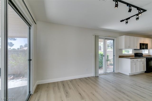 8703 Sandringham Avenue, Las Vegas, NV 89129