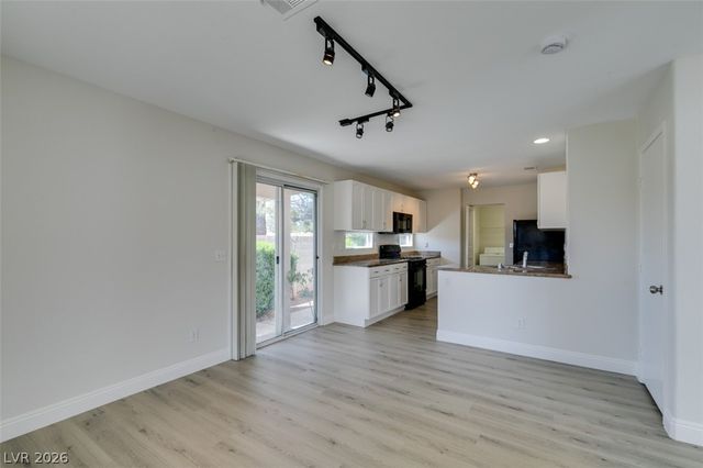 8703 Sandringham Avenue, Las Vegas, NV 89129