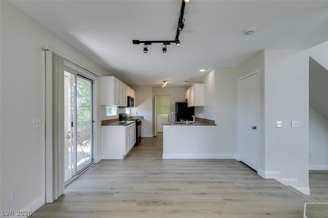 8703 Sandringham Avenue, Las Vegas, NV 89129