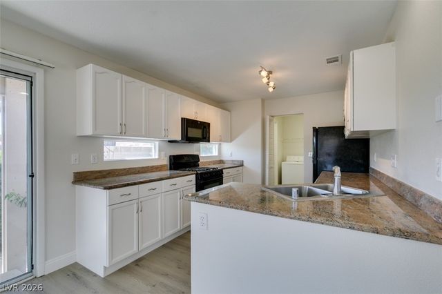 8703 Sandringham Avenue, Las Vegas, NV 89129