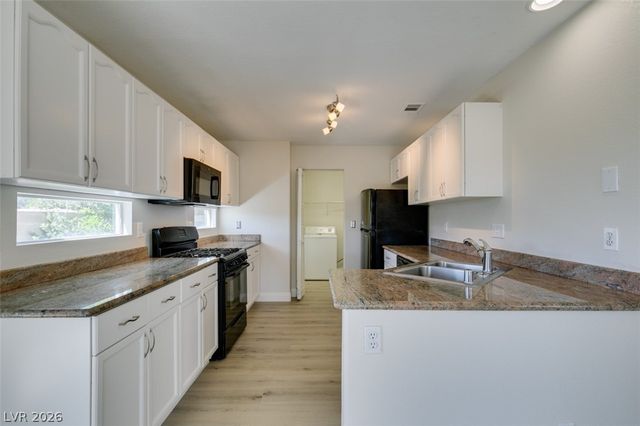 8703 Sandringham Avenue, Las Vegas, NV 89129