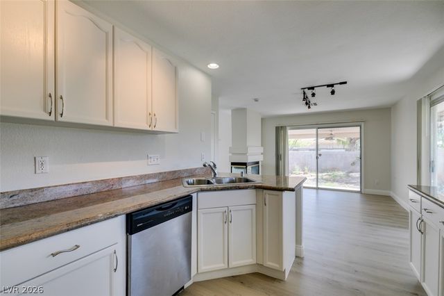 8703 Sandringham Avenue, Las Vegas, NV 89129