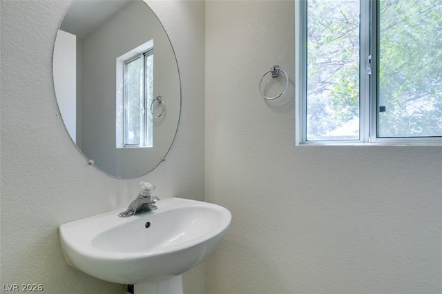 8703 Sandringham Avenue, Las Vegas, NV 89129