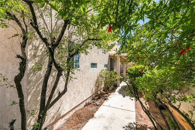 8703 Sandringham Avenue, Las Vegas, NV 89129