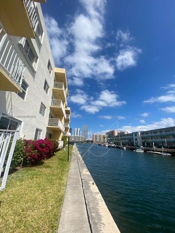 3944 NE 167th St 107, North Miami Beach, FL 33160