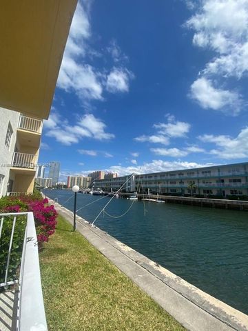 3944 NE 167th St 107, North Miami Beach, FL 33160