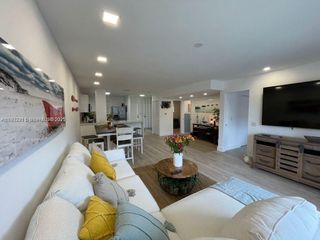 3944 NE 167th St 107, North Miami Beach, FL 33160