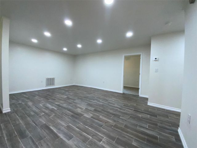 588 Vicksburg Ln, Livingston, TX 77351