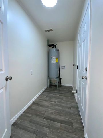 588 Vicksburg Ln, Livingston, TX 77351