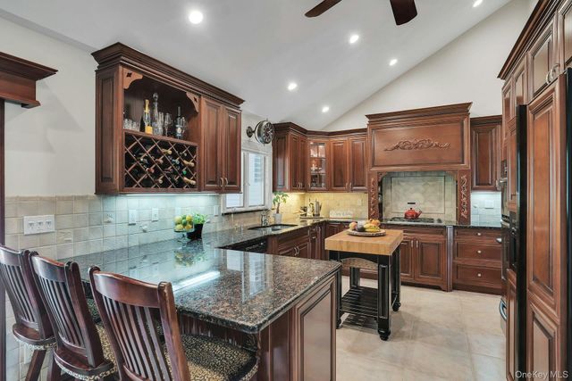 101 Hayrick Lane, Commack, NY 11725