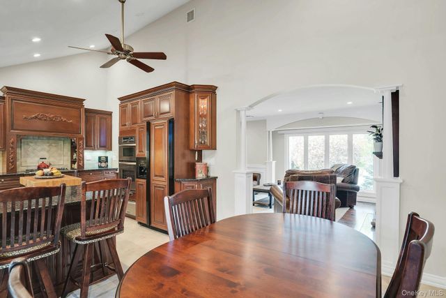 101 Hayrick Lane, Commack, NY 11725