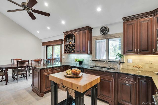 101 Hayrick Lane, Commack, NY 11725