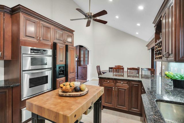 101 Hayrick Lane, Commack, NY 11725