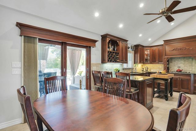 101 Hayrick Lane, Commack, NY 11725