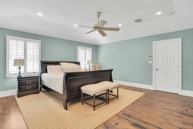 101 Hayrick Lane, Commack, NY 11725