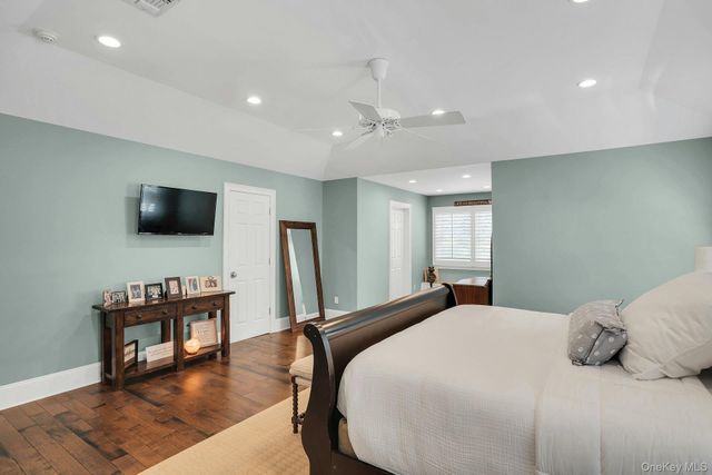 101 Hayrick Lane, Commack, NY 11725