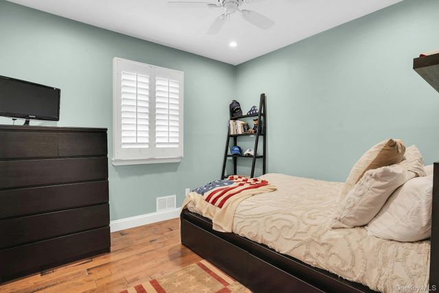 101 Hayrick Lane, Commack, NY 11725