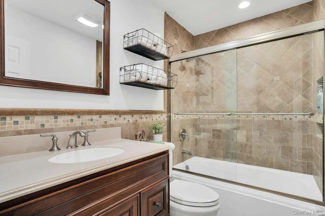 101 Hayrick Lane, Commack, NY 11725