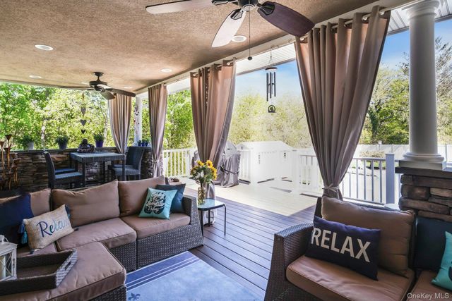 101 Hayrick Lane, Commack, NY 11725