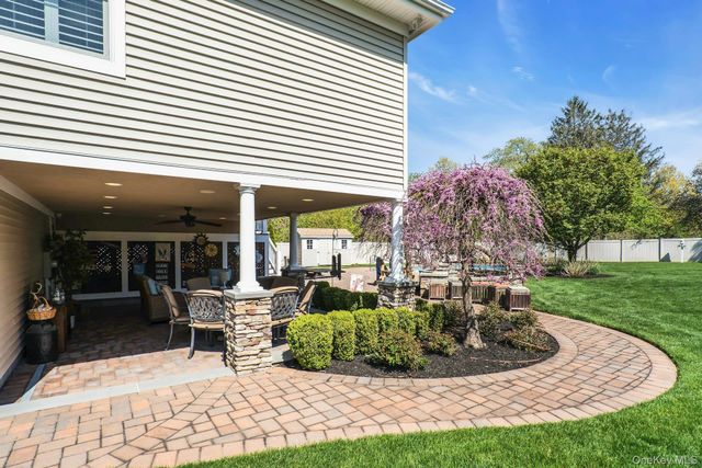 101 Hayrick Lane, Commack, NY 11725