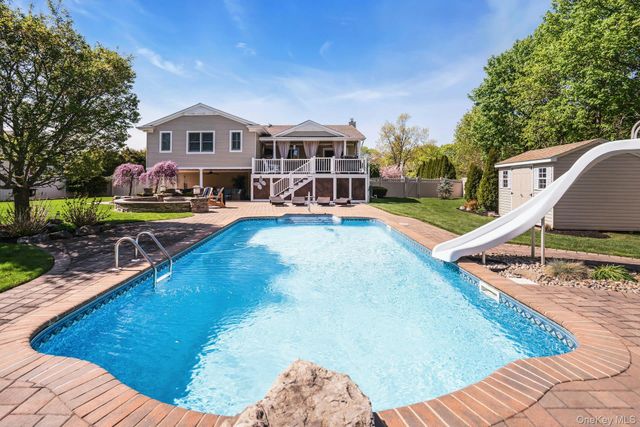 101 Hayrick Lane, Commack, NY 11725