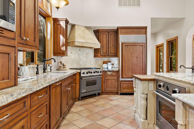2985 N Holl Drive, Eagle, ID 83616